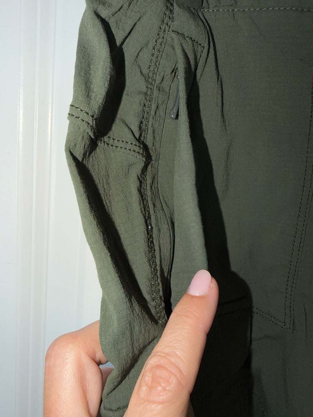 Athleta Trekkie Cargo Hiking Shorts Olive Green Size 4 - Picture 4 of 8